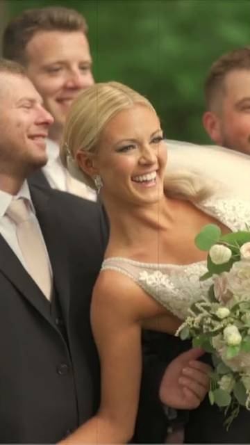Play a short wedding reel